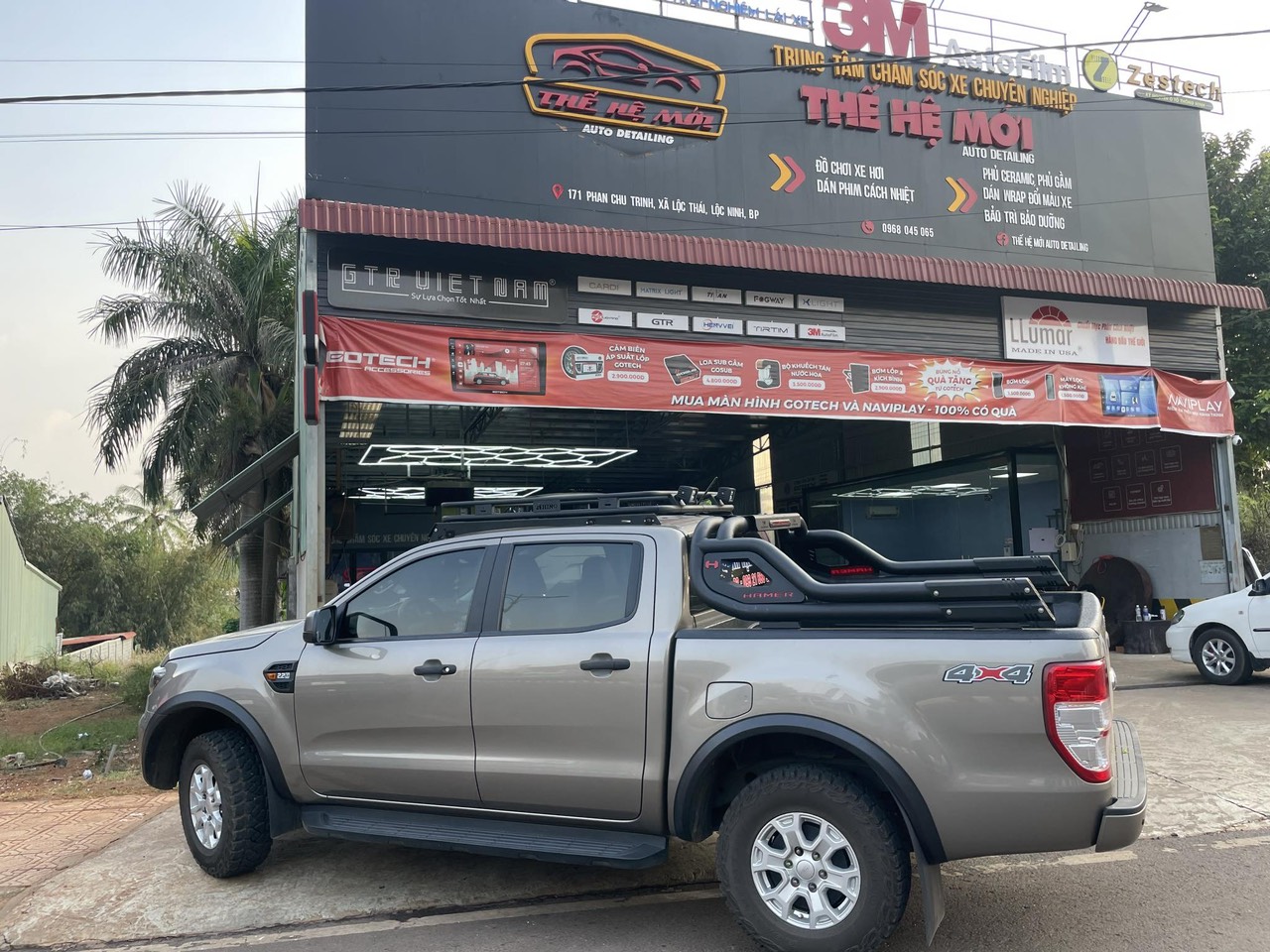 Thuê xe Ford Ranger